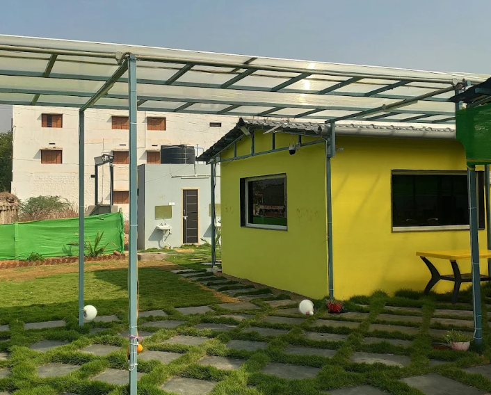 RRR Restaurant and Café